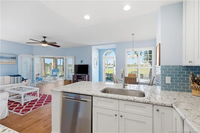 $575,000 | 391 Northeast Plantation Road, Unit 215, Stuart, FL 34996