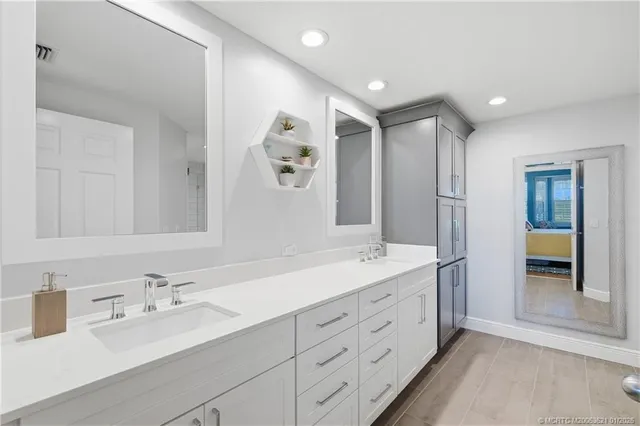 $575,000 | 391 Northeast Plantation Road, Unit 215, Stuart, FL 34996