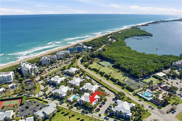 $575,000 | 391 Northeast Plantation Road, Unit 215, Stuart, FL 34996