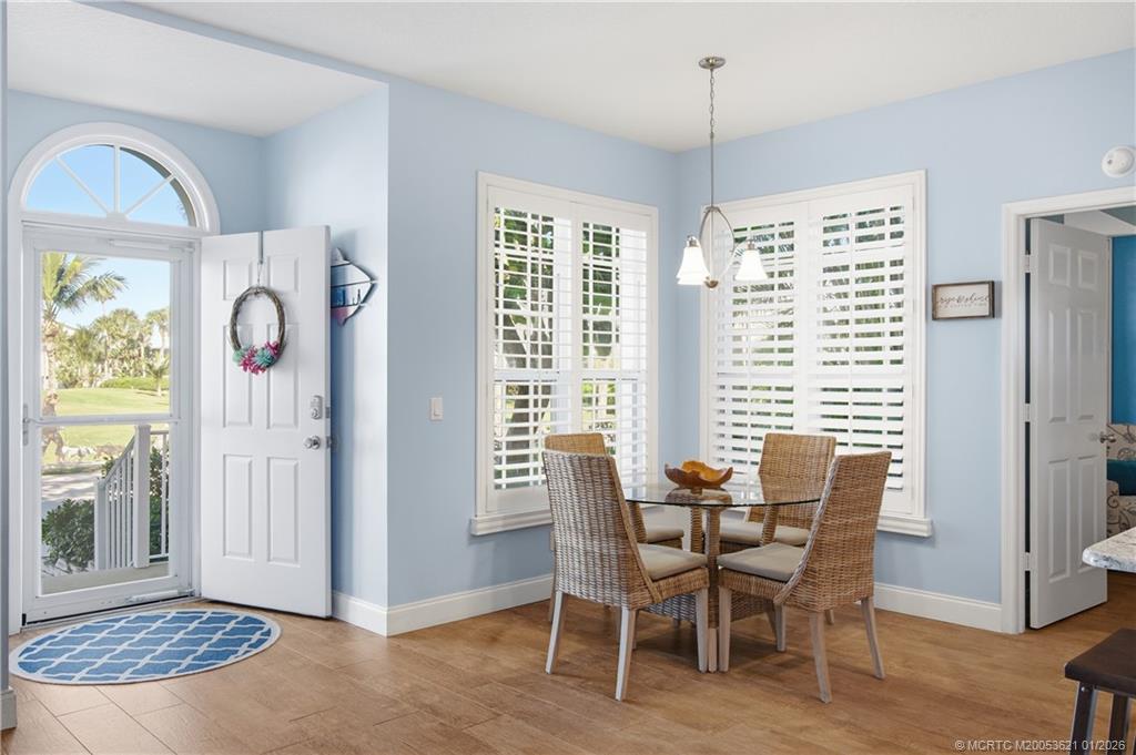 391 Northeast Plantation Road, Unit 215 Stuart, FL 34996 - Photo 9 of 40 Dining
