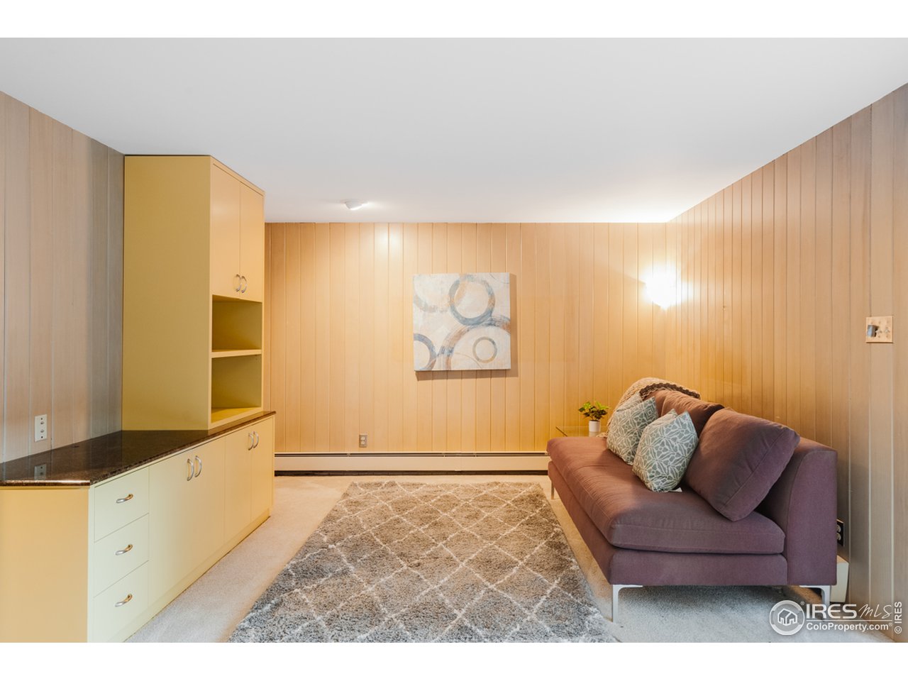 985 7th Street Boulder, CO 80302 - Photo 30 of 39 a living room with furniture