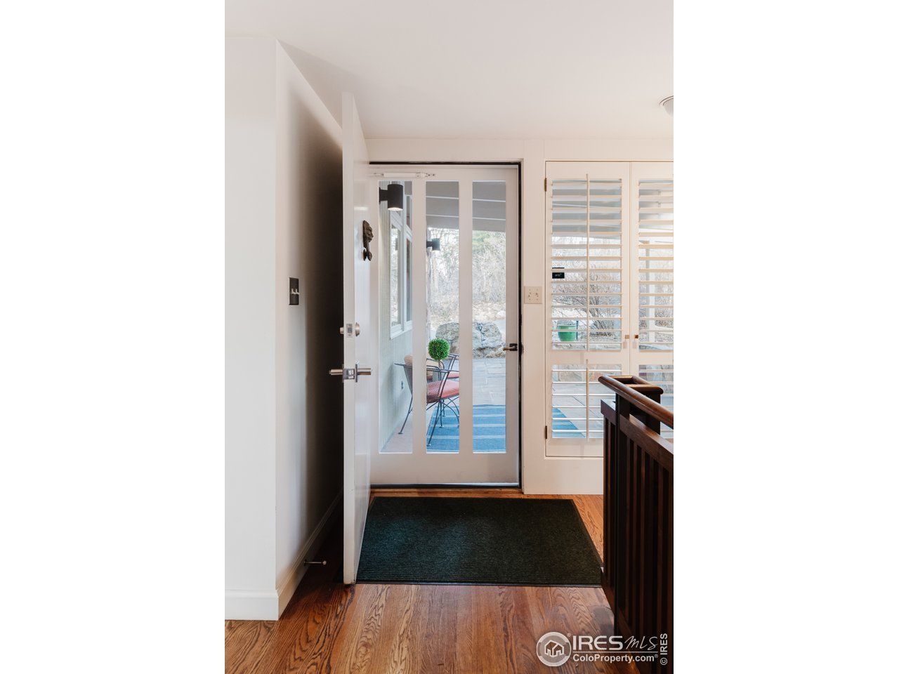 985 7th Street Boulder, CO 80302 - Photo 5 of 39 a view of a living room with a rug