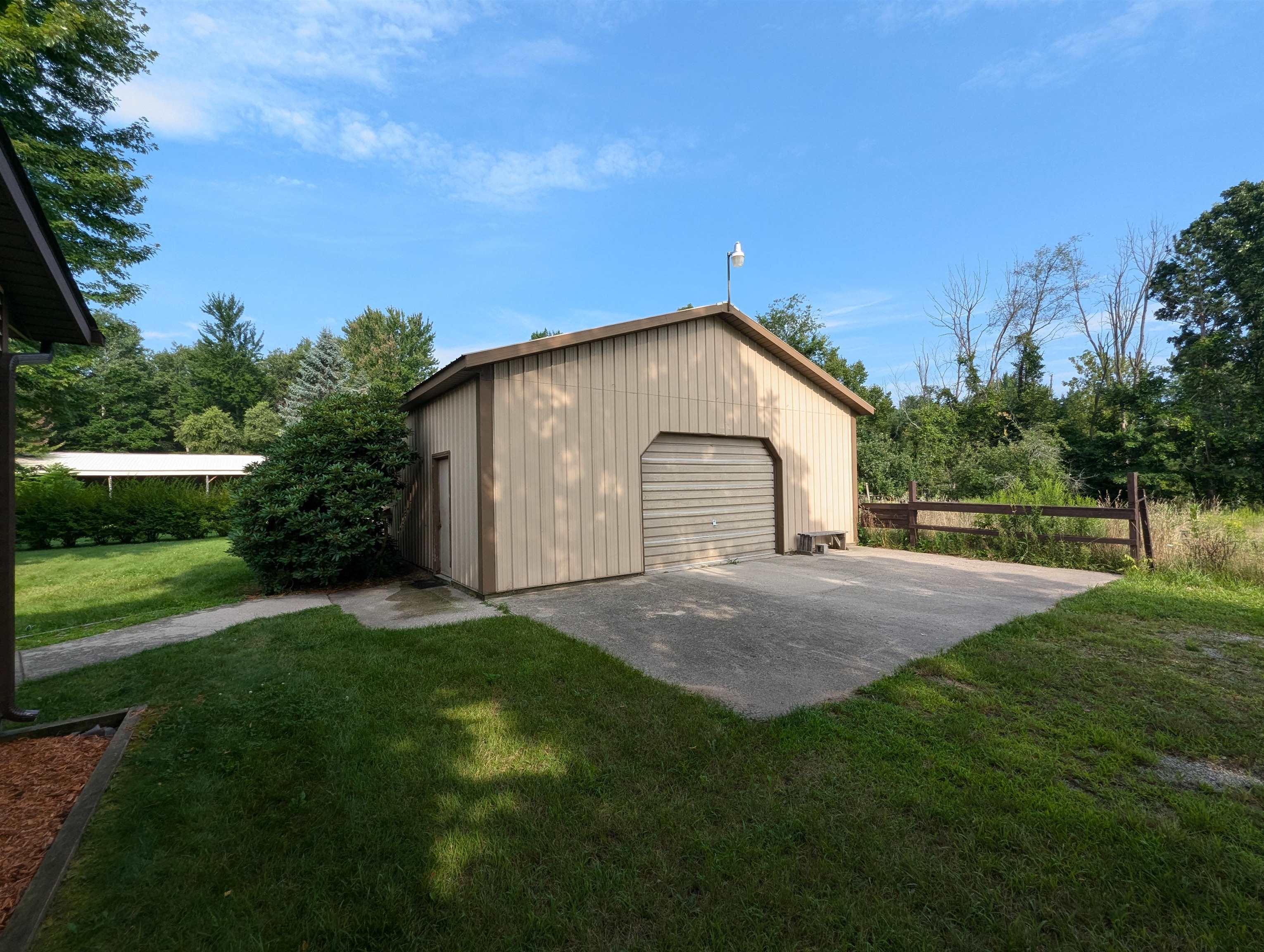 4850 South Huron Road Standish, MI 48658 - Photo 10 of 50