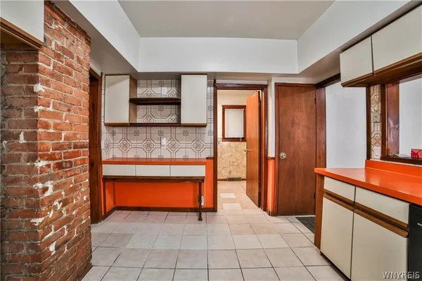 $209,000 | 421 East Utica Street, Unit S, Buffalo, NY 14208