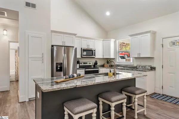 $709,900 | 128 Hard Cash Lane, Fair Play, SC 29643