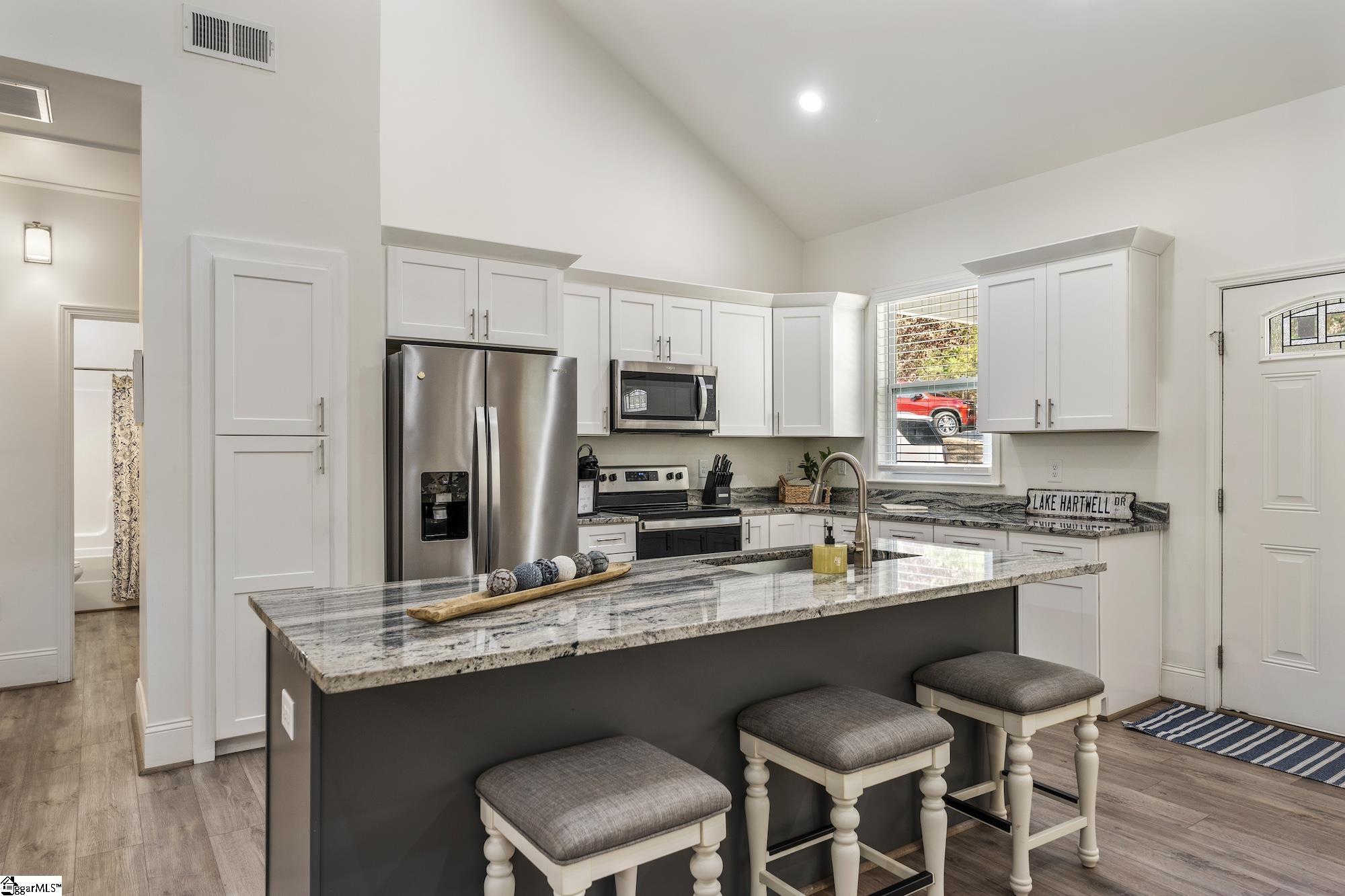 128 Hard Cash Lane Fair Play, SC 29643 - Photo 8 of 48