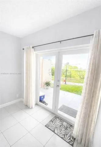 $335,000 | 13715 Kendale Lakes Circle, Unit A116, Miami, FL 33183