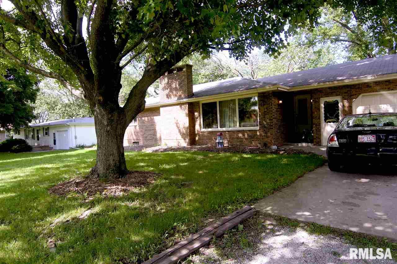 1522 Hickory Point Road Metamora, IL 61548 - Photo 4 of 36