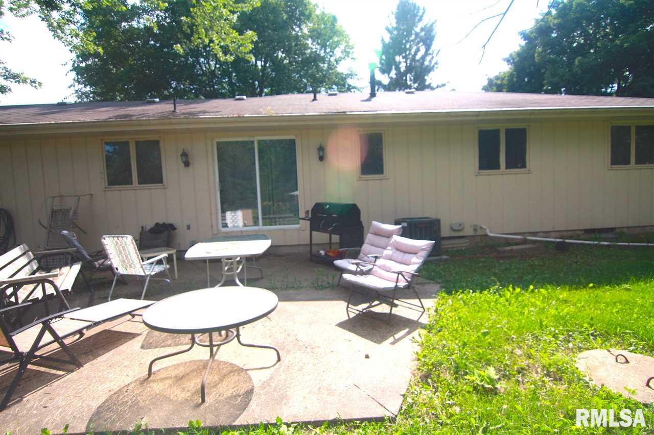 1522 Hickory Point Road Metamora, IL 61548 - Photo 5 of 36