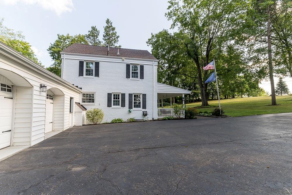 1701 Beaver Grade Road Coraopolis, PA 15108 - Photo 12 of 50