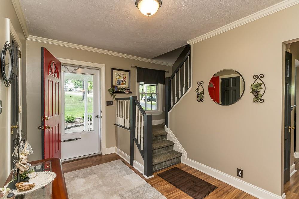 1701 Beaver Grade Road Coraopolis, PA 15108 - Photo 27 of 50 Entry