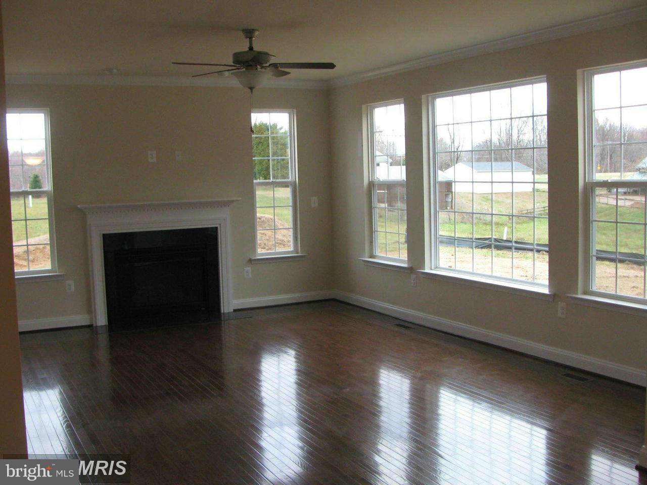 1550 Emmanuel Church Road Huntingtown, MD 20639 - Photo 18 of 21 Family Room