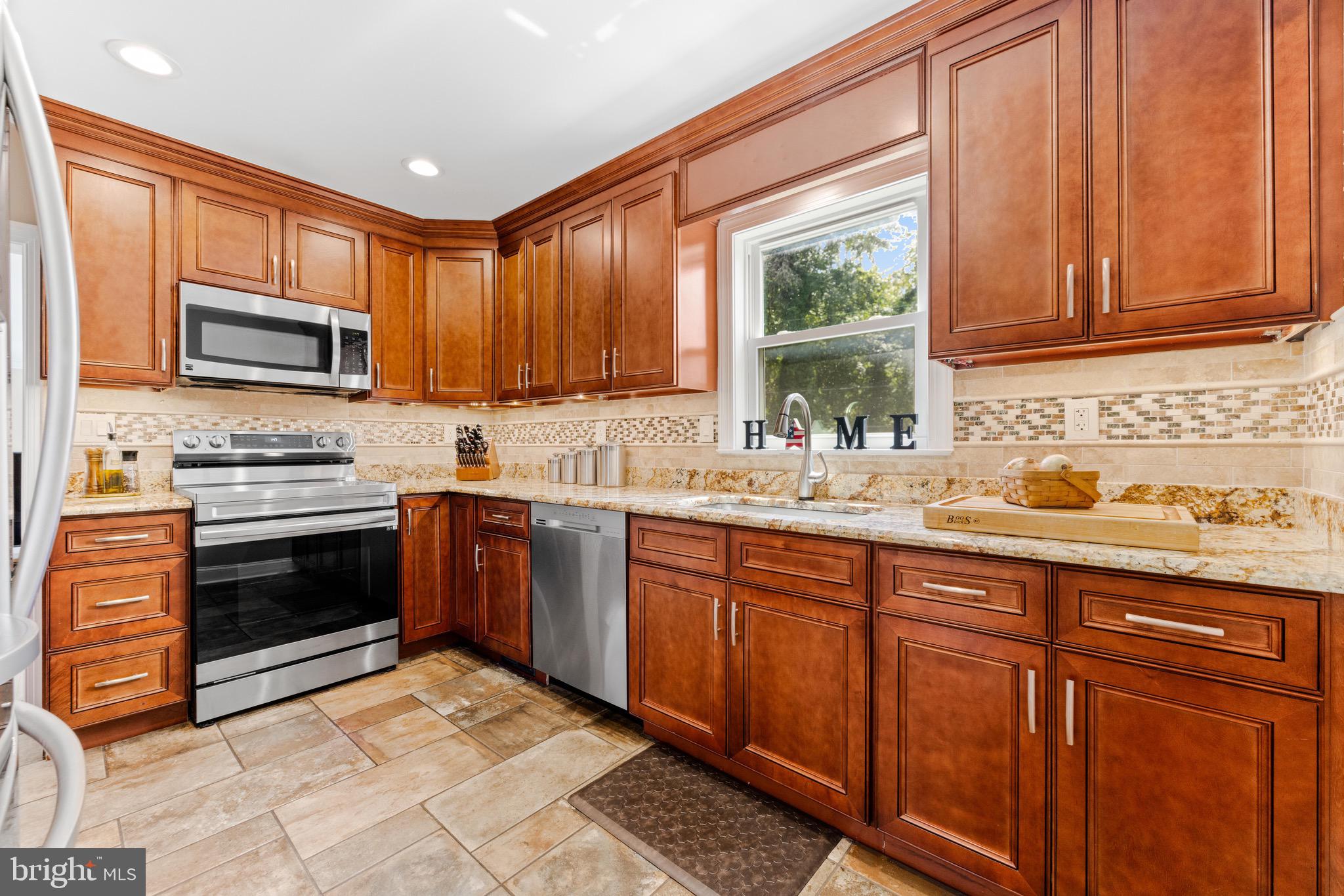 804 Swift Road Pasadena, MD 21122 - Photo 8 of 45 Kitchen