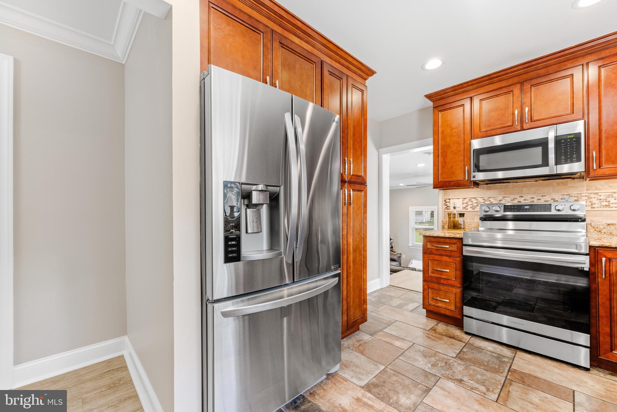 804 Swift Road Pasadena, MD 21122 - Photo 9 of 45 Gallery Image 9
