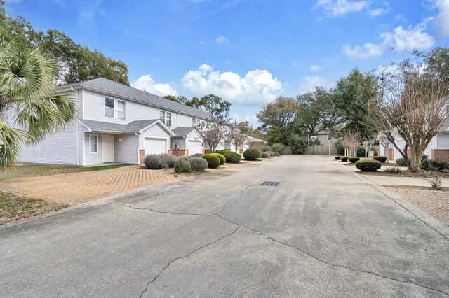 $210,000 | 10 Park Place Southeast, Unit B3, Fort Walton Beach, FL 32548