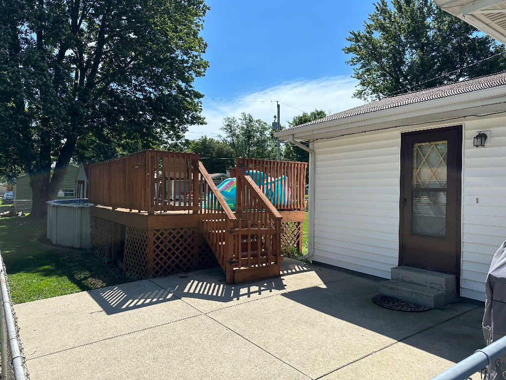 204 Rayjon Drive Oreana, IL 62554 - Photo 22 of 25 a side view of a house