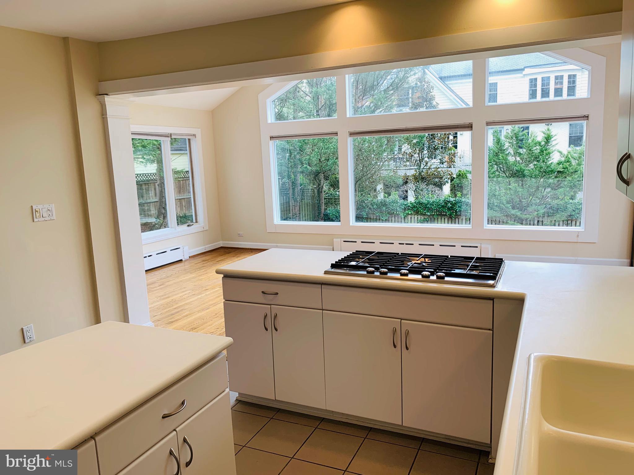 4850 Langdrum Lane Chevy Chase, MD 20815 - Photo 12 of 33