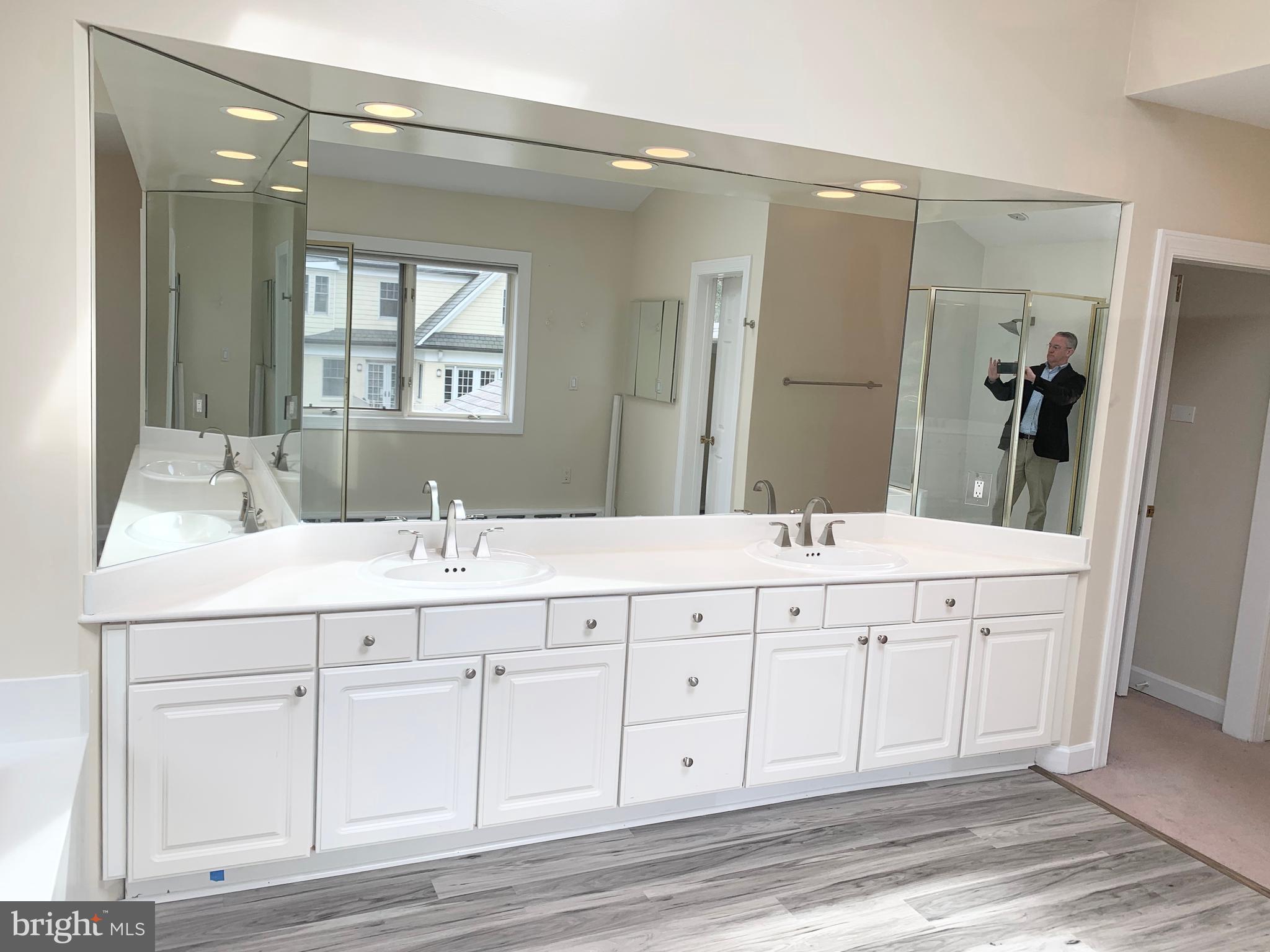 4850 Langdrum Lane Chevy Chase, MD 20815 - Photo 29 of 33