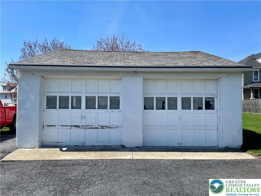 283 Broad Street Bath, PA 18014 - Photo 3 of 36 a front view of a house