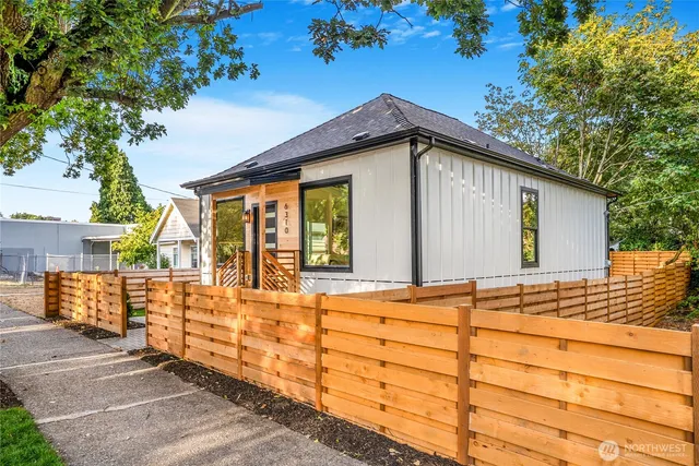 $724,000 | 6310 Ellis Avenue South, Unit 1, Seattle, WA 98108