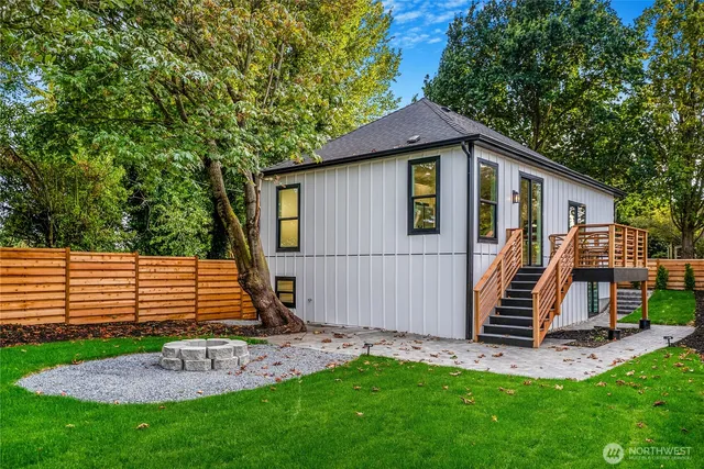 $724,000 | 6310 Ellis Avenue South, Unit 1, Seattle, WA 98108