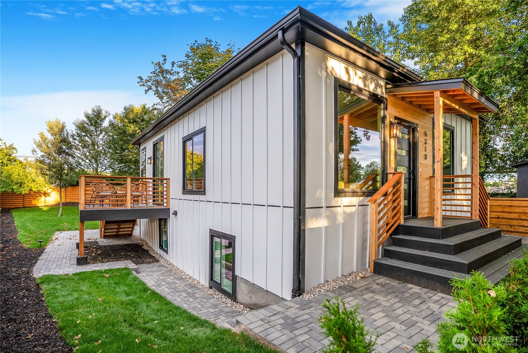 6310 Ellis Avenue South, Unit 1 Seattle, WA 98108 - Photo 3 of 31