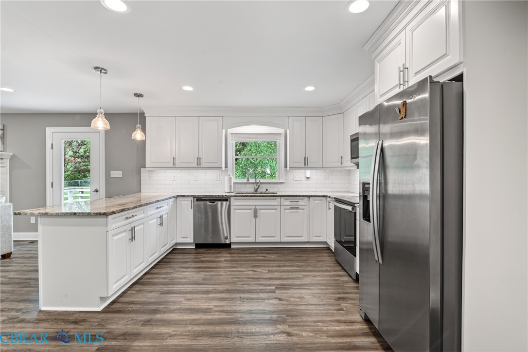 7998 Roaring Springs Road Gloucester, VA 23061 - Photo 10 of 40