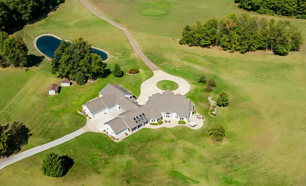 $3,150,000 | 2122 Grange Road, Buchanan, MI 49107