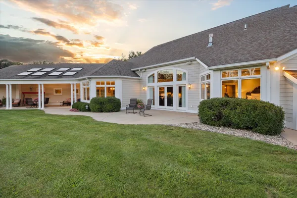 $3,150,000 | 2122 Grange Road, Buchanan, MI 49107