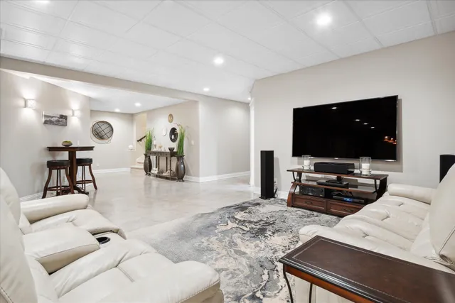 $3,150,000 | 2122 Grange Road, Buchanan, MI 49107