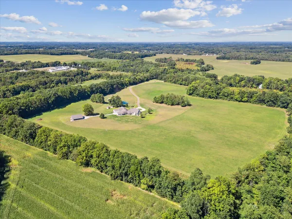 $3,150,000 | 2122 Grange Road, Buchanan, MI 49107