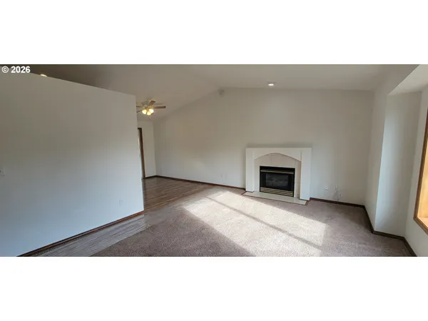 $570,000 | 3857 Southeast 136th Avenue, Portland, OR 97236