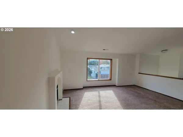 $570,000 | 3857 Southeast 136th Avenue, Portland, OR 97236