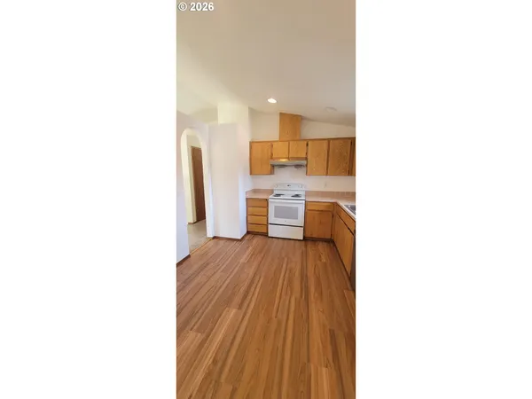 $570,000 | 3857 Southeast 136th Avenue, Portland, OR 97236