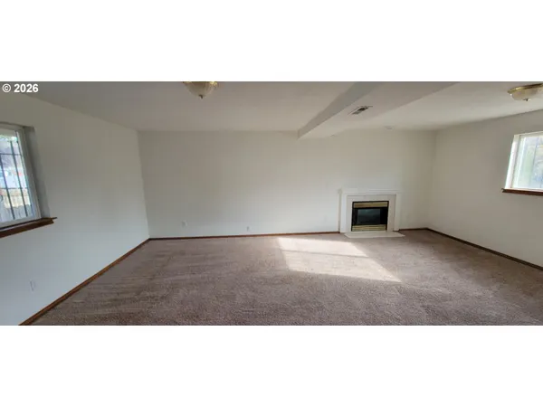 $570,000 | 3857 Southeast 136th Avenue, Portland, OR 97236