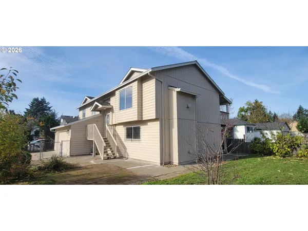 $570,000 | 3857 Southeast 136th Avenue, Portland, OR 97236