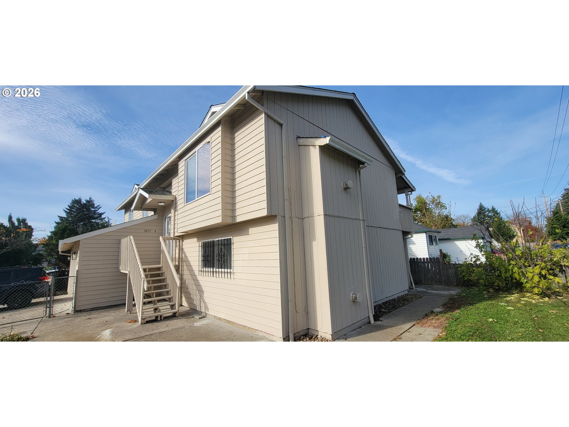 3857 Southeast 136th Avenue Portland, OR 97236 - Photo 6 of 27