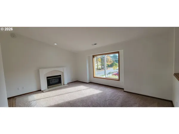 $570,000 | 3857 Southeast 136th Avenue, Portland, OR 97236