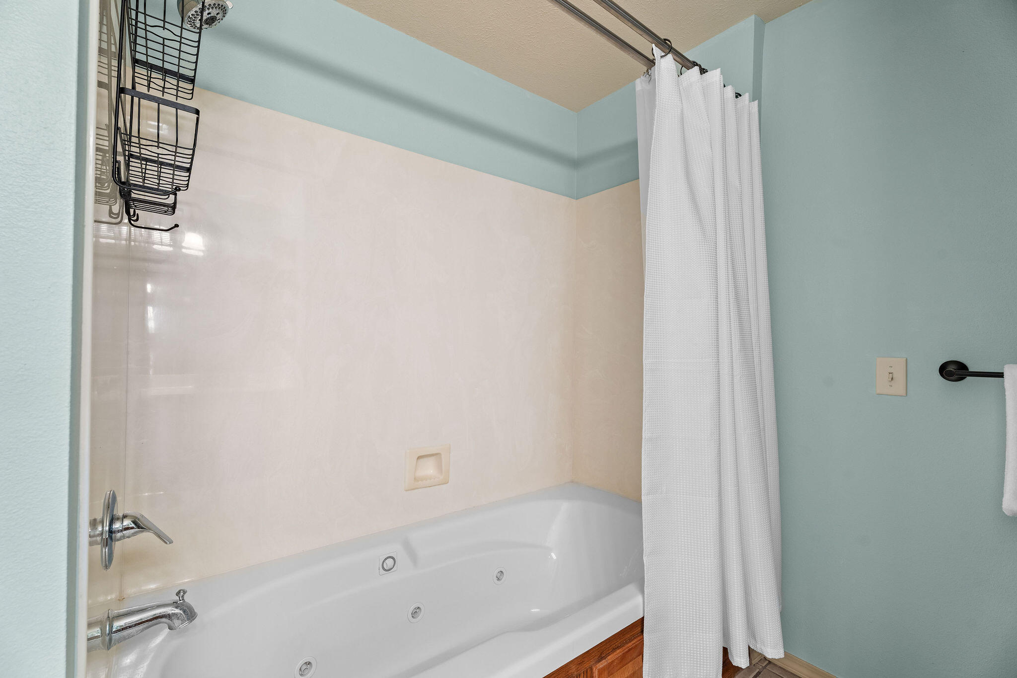 7 Par Lane, Unit 5 Reeds Spring, MO 65737 - Photo 21 of 74 Jetted Tub