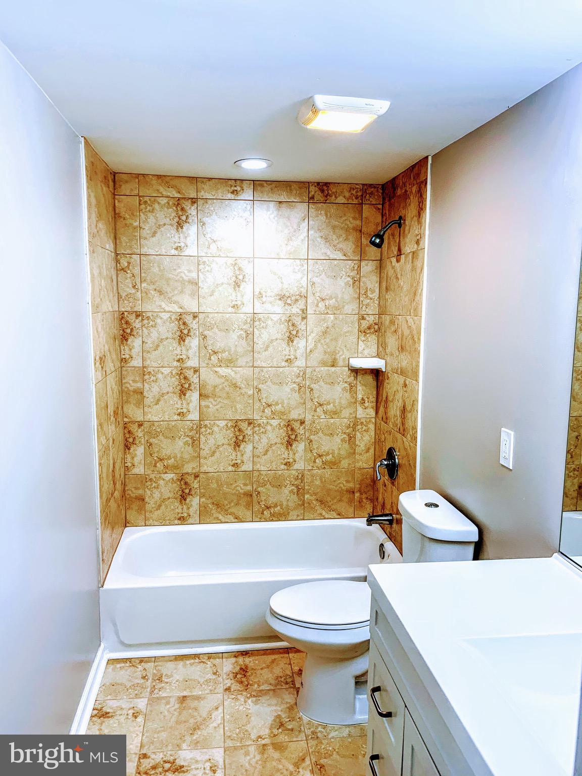 10615 Benchmark Road Fredericksburg, VA 22408 - Photo 7 of 14 Master bath