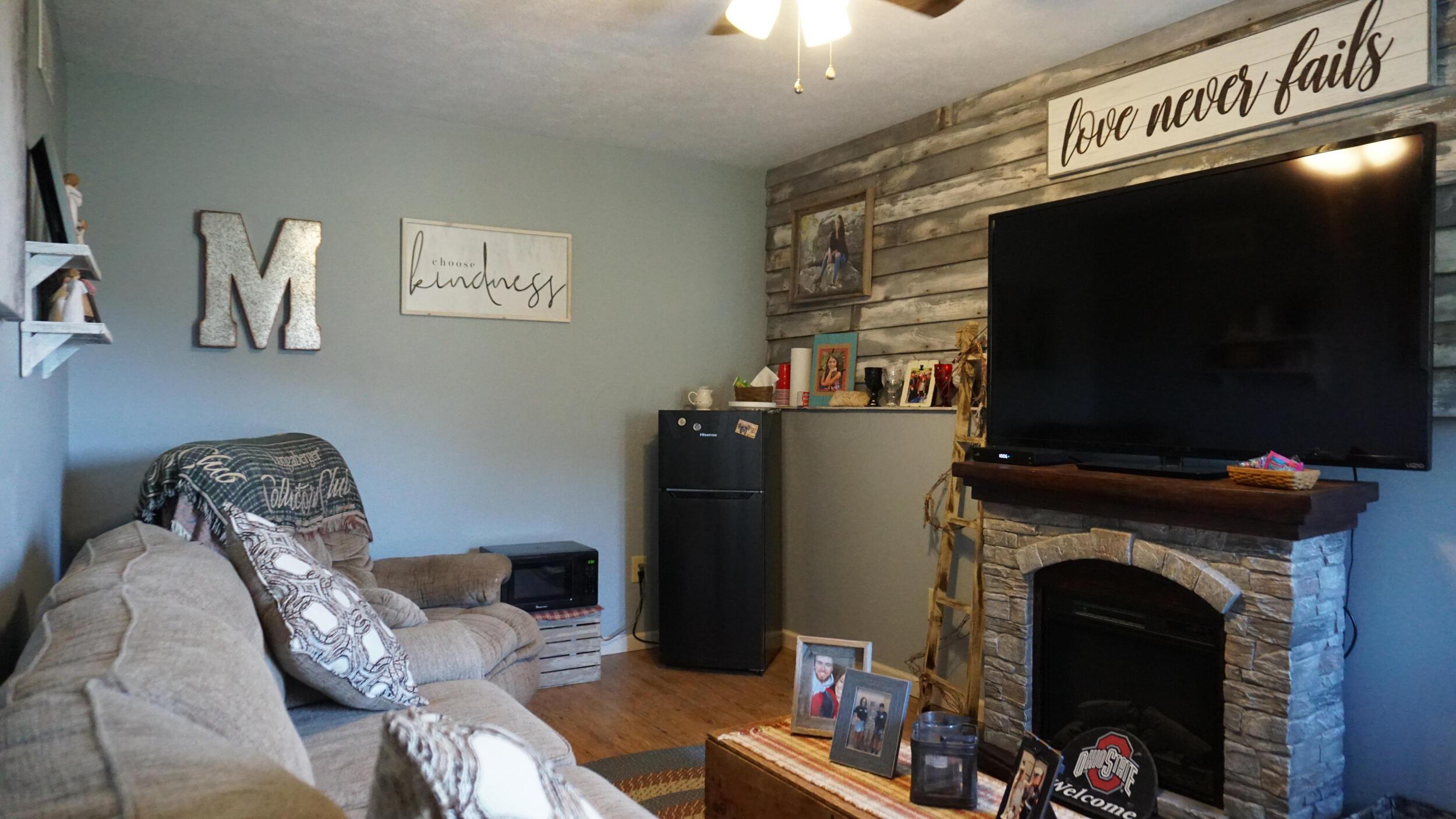 67327 Old Twenty One Road Cambridge, OH 43725 - Photo 28 of 43