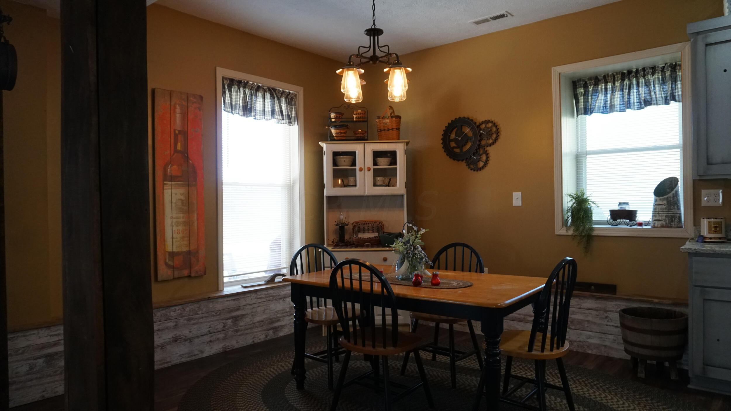 67327 Old Twenty One Road Cambridge, OH 43725 - Photo 38 of 43