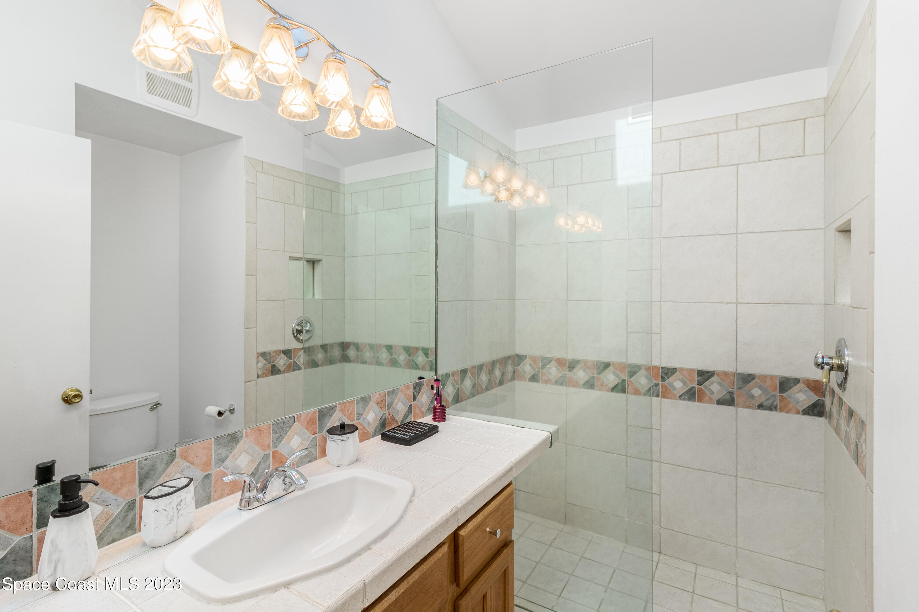 1113 Cromey Road Northeast Palm Bay, FL 32905 - Photo 28 of 46 Guest Bath