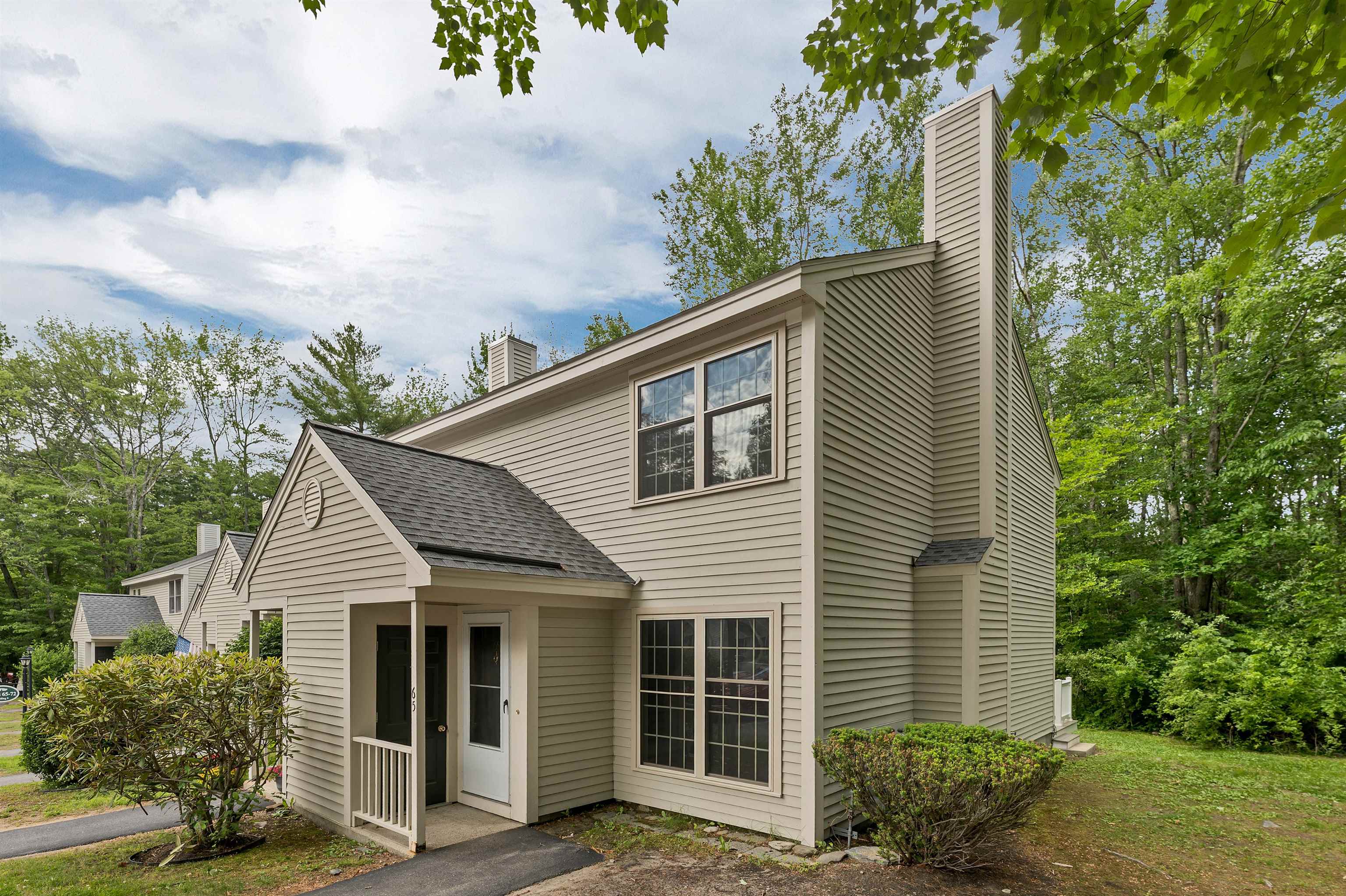 65 Woodland Green, Unit 65 Rochester, NH 03868 - Photo 6 of 49
