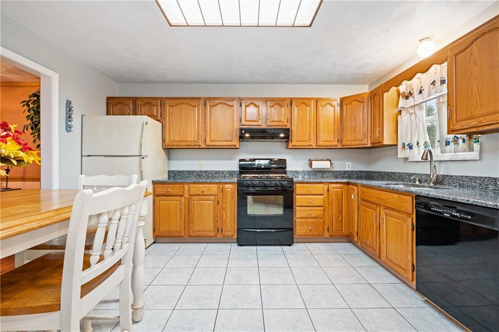 221 Sycamore Ridge Drive Springdale, PA 15144 - Photo 7 of 25 Gallery Image 7