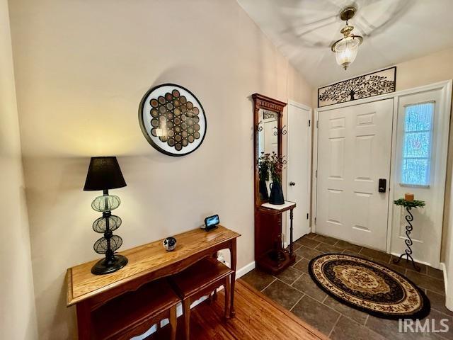 3829 South Laurel Court Bloomington, IN 47401 - Photo 2 of 24