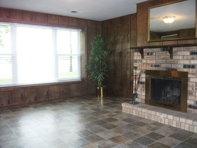 6004 North Hamilton Road Peoria, IL 61614 - Photo 16 of 19 Gallery Image 16