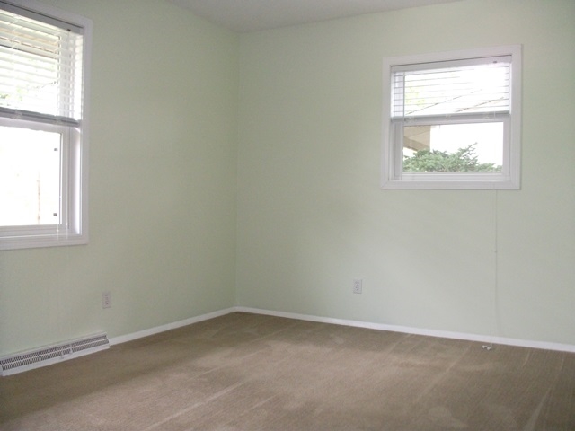 6004 North Hamilton Road Peoria, IL 61614 - Photo 9 of 19 Gallery Image 9