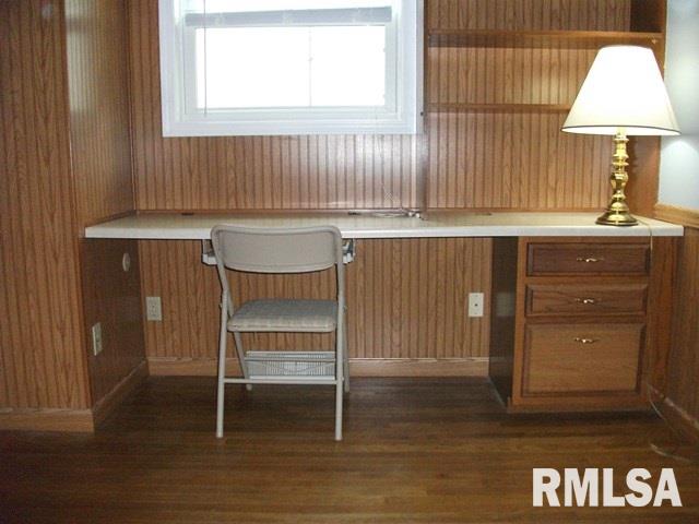 6004 North Hamilton Road Peoria, IL 61614 - Photo 10 of 19 Gallery Image 10