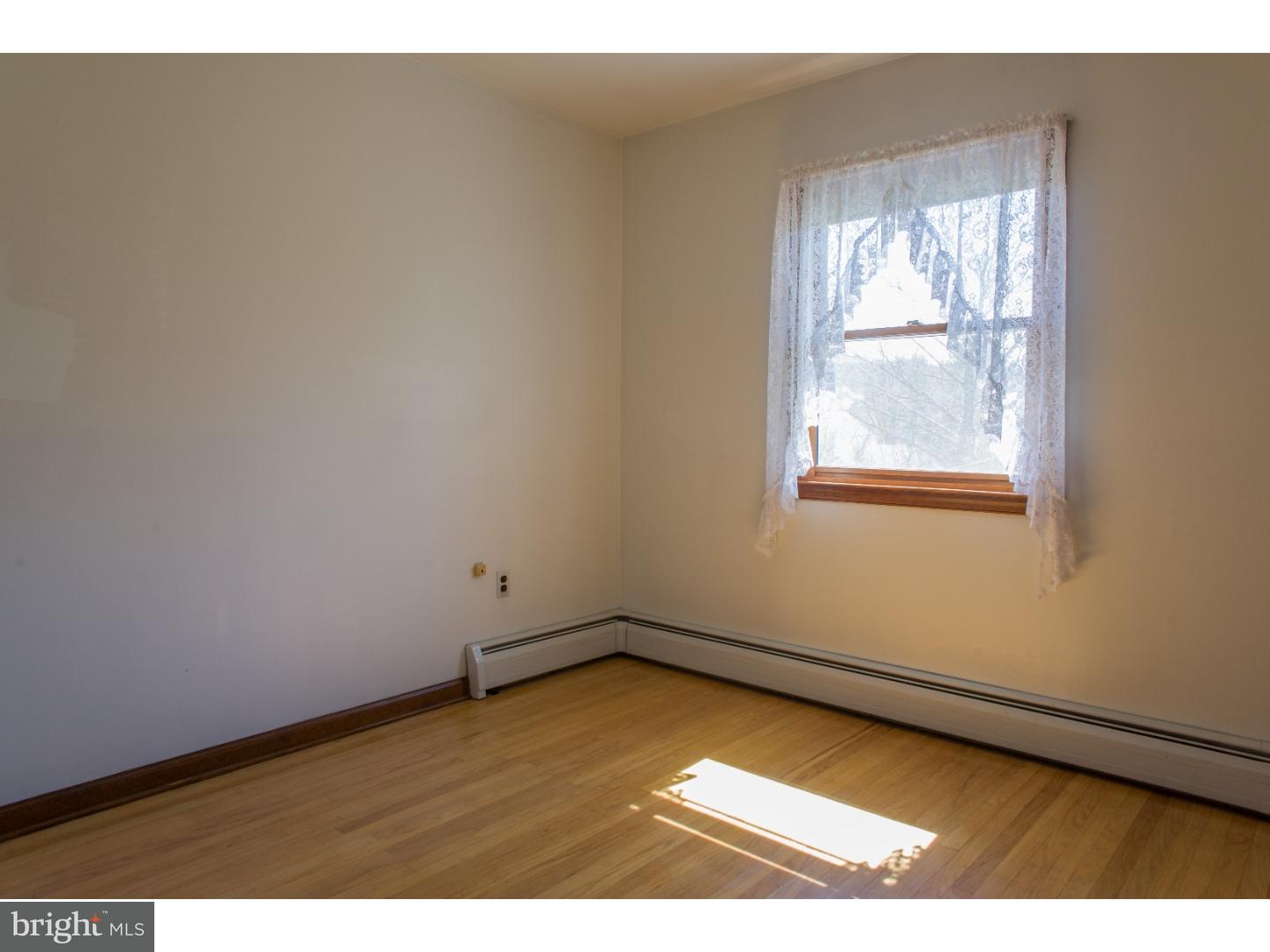 125 Rogers Road Furlong, PA 18925 - Photo 22 of 25 Bedroom 3